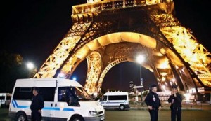 Dunia Bersimpati Lewat Tagar #prayforparis