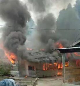 Satu Rumah Semi Permanen di Marelan Ludes Terbakar