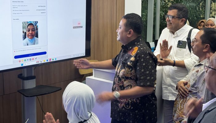 XLSMART Uji Coba Implementasi Registrasi Kartu SIM dengan Teknologi Biometrik Pengenalan Wajah
