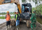 Tiga Warga Lokal Dukung Penuh Pengerjaan Rigid Beton dan Bronjong TMMD ke-126