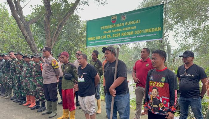 Kemanunggalan Menghangatkan Hati Saat Sungai Bedera Dibersihkan